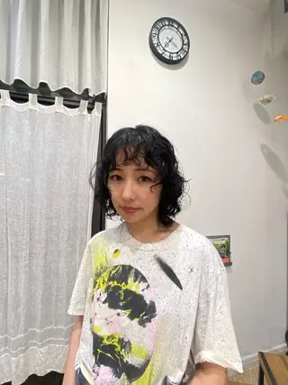 ミディアム パーマ atelier doux dimanche（アトリエ・ドゥー・ディマンシュ）所属・Fukamiレイヤー 透明感カラーのヘアスタイル