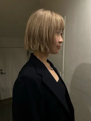 ショート hen所属・心斎橋/レイヤー/ ブリーチ/モエのヘアスタイル