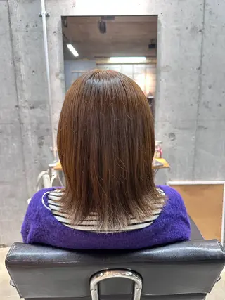 ミディアム カラー 穴原 優紀のヘアスタイル