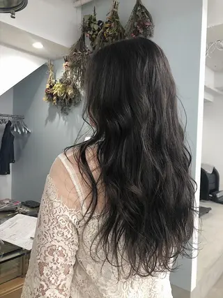ロング カラー ヘアアレンジ flamme Annaのヘアスタイル