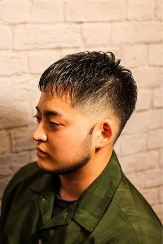 ショート メンズ 銀座マツナガ新宿野村ビル店所属・メンズカット 佐藤優菜のヘアスタイル