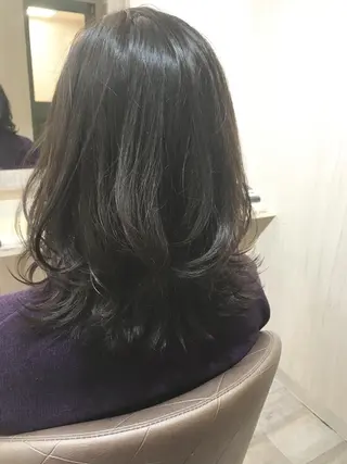 カラー 嶋村夏実🌼レイヤー 🌸白髪ぼかしのヘアスタイル