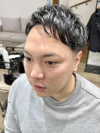 ショート メンズ 村井 隆仁のヘアスタイル