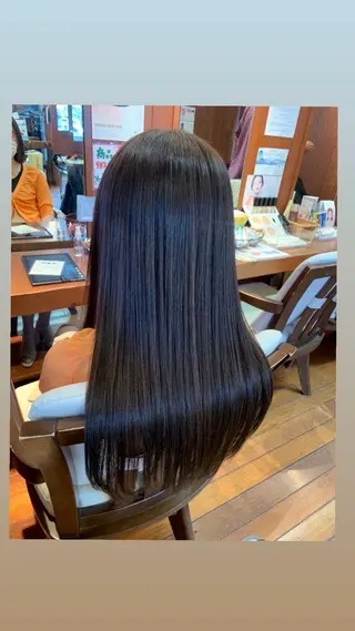 ロング カラー 三輪 南月のヘアスタイル