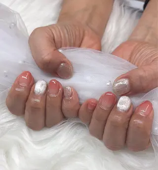 ショート Cosmos Naomiのネイルデザイン