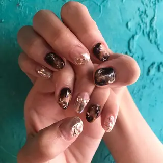 ネイル キラキラ オメメのネイルデザイン