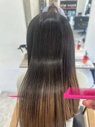 ロング まお/ 髪質改善💜のヘアスタイル