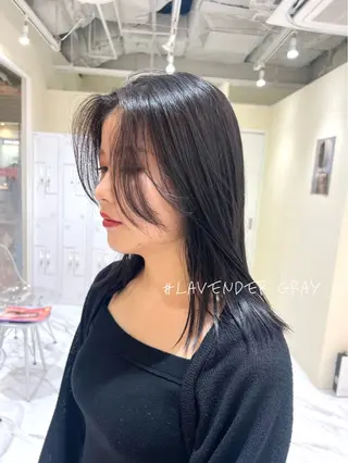 セミロング カラー ヘアアレンジ 🤍layer🤍 リナのヘアスタイル