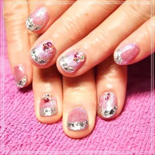 ネイル 山田 麻衣のネイルデザイン