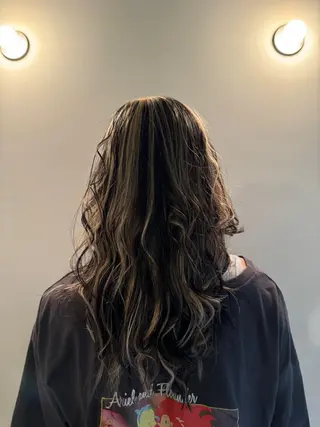 ミディアム カラー パーマ 森田 鴻之介のヘアスタイル