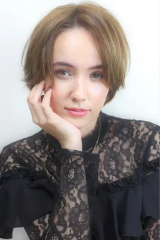 ショート カラー 山村 伸一のヘアスタイル