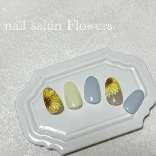 ネイル Flowers Tomomiのネイルデザイン
