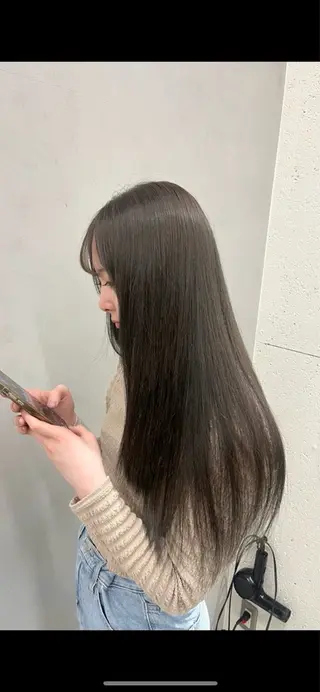 カラー 北川 茉奈のヘアスタイル