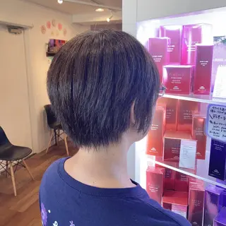 ショート MOLLASALON 浅香山店所属・ツジ モモカのヘアスタイル