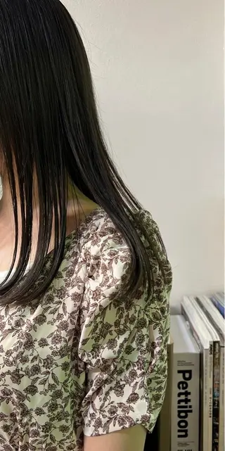 セミロング カラー KOCHAB本山所属・三谷 はるなのヘアスタイル