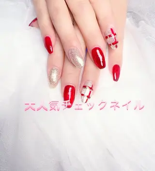 ネイル pink ladyサロン所属・べ にのネイルデザイン