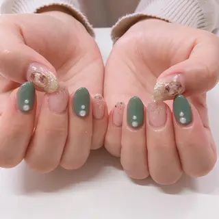 ネイル Lily Roseスタッフ一同のマツエク・マツパデザイン