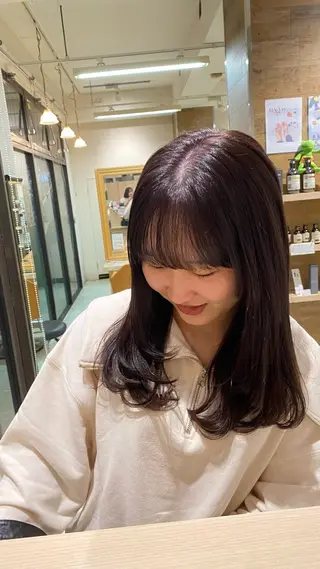 セミロング rika 🪄透明感/艶髪のヘアスタイル