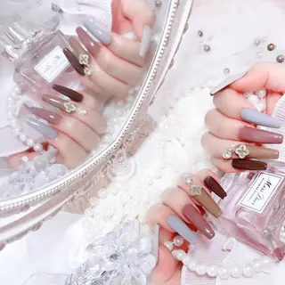 ネイル Yudia🦋 azuのネイルデザイン