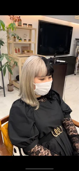 ミディアム REFLECTION所属・ハイトーン /レイヤー/ふみやのヘアスタイル