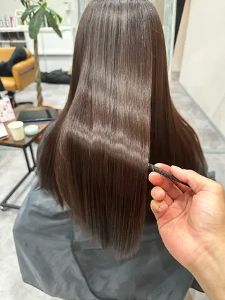 ロング 伊藤 裕貴のヘアスタイル