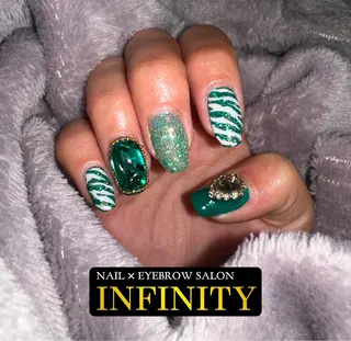 ネイル INFINITY所属・INFINITY 💎のネイルデザイン