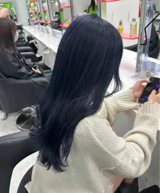 セミロング カラー ヘアアレンジ 🩵ダメージレス艶感 ハイトーン🩷のヘアスタイル