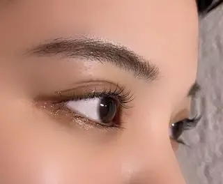 マツエク・マツパ アティリー 西梅田のヘアスタイル