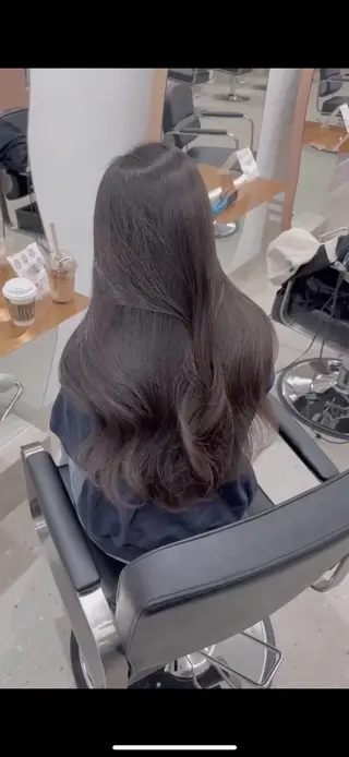 ロング カラー 髪質改善／艶髪／ タカハシ セリナのヘアスタイル