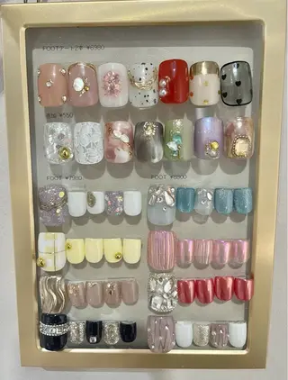 ネイル Lily nail 大濠店所属・Lily 石井のネイルデザイン