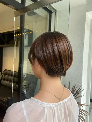 ショート オバタ コトのヘアスタイル