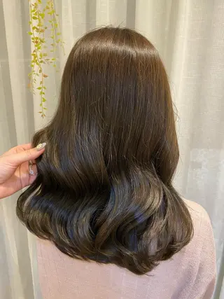 ミディアム カラー sio.nail&eyebrow salon shimokitazawa2号店所属・nailist mana𖤐´-のネイルデザイン