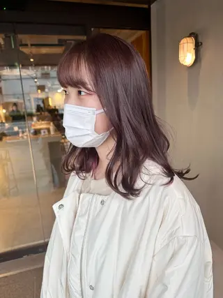ミディアム カラー 福崎 真奈のヘアスタイル