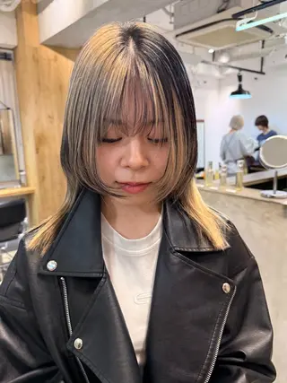 ミディアム カラー ミルクティー× グレージュMOMOのヘアスタイル