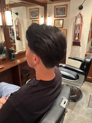 ミディアム BARBER SHOP DALIE third所属・Hiroto (フェードカット)のヘアスタイル