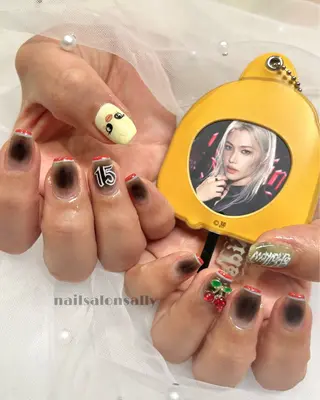 ネイル GO TODAY シェアサロン　原宿Liber店所属・Risa🍒原宿 推し活/ガーリーのネイルデザイン