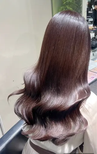 ロング 髪質改善ピンクカラー 💞はな🫧🎀のヘアスタイル