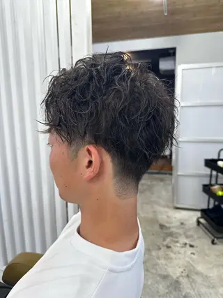 ミディアム パーマ メンズ 椎木 琉聖のヘアスタイル