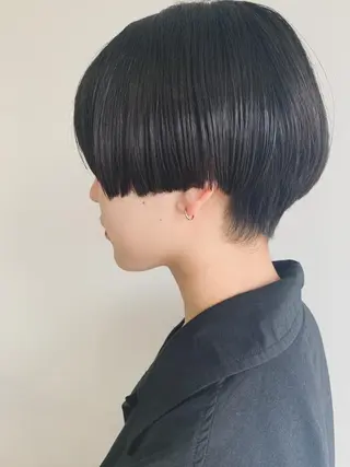 ショート nuu所属・💜ショート💜 ウルフ、ボブ二色亜美のヘアスタイル