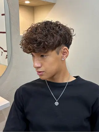 ショート パーマ メンズ 渡 汐音のヘアスタイル