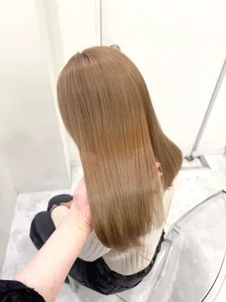 カラー 透明感ベージュ🤎 manami👒🌿のヘアスタイル