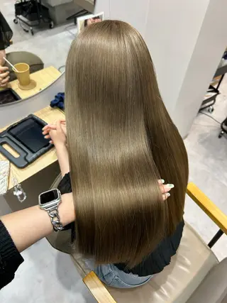 ロング 宮崎moc立川 ブリーチのヘアスタイル