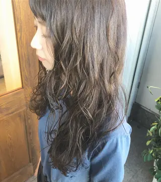 ロング カラー ヘアアレンジ ture by glad所属・ture by gladのヘアスタイル