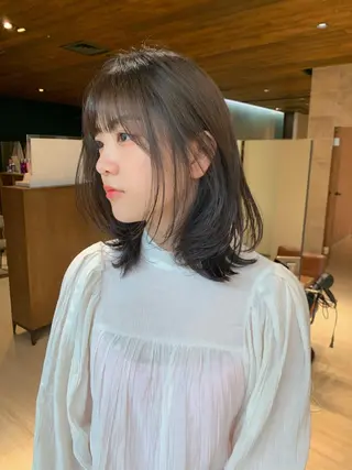 ミディアム レイヤー/顔周り カット/松岡 祥利のヘアスタイル