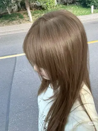 ロング カラー sia所属・Nene Murakamiのヘアスタイル