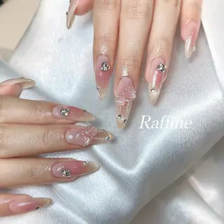 ネイル RAFFINE 月🦋🩵のネイルデザイン