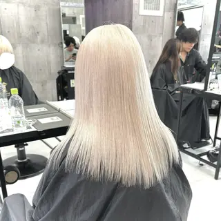 セミロング ハイトーン×エクステ 💞くるみのヘアスタイル