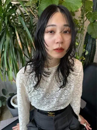 ミディアム カラー 似合わせカット レイヤーボブウルフのヘアスタイル