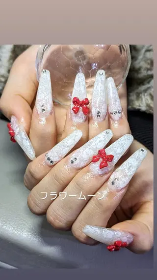 ネイル フラワー ムーンのネイルデザイン