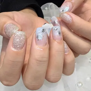 ネイル 内田 里穂のネイルデザイン